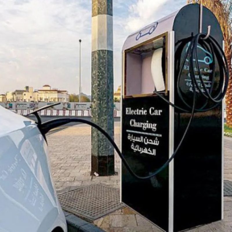 السيارات الكهربائية تهديد ظاهر وفرص خفية للاقتصاد السعودي‎