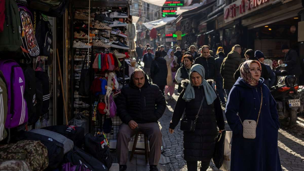 دولت ترکیه حداقل حقوق بازنشستگی را افزایش داد