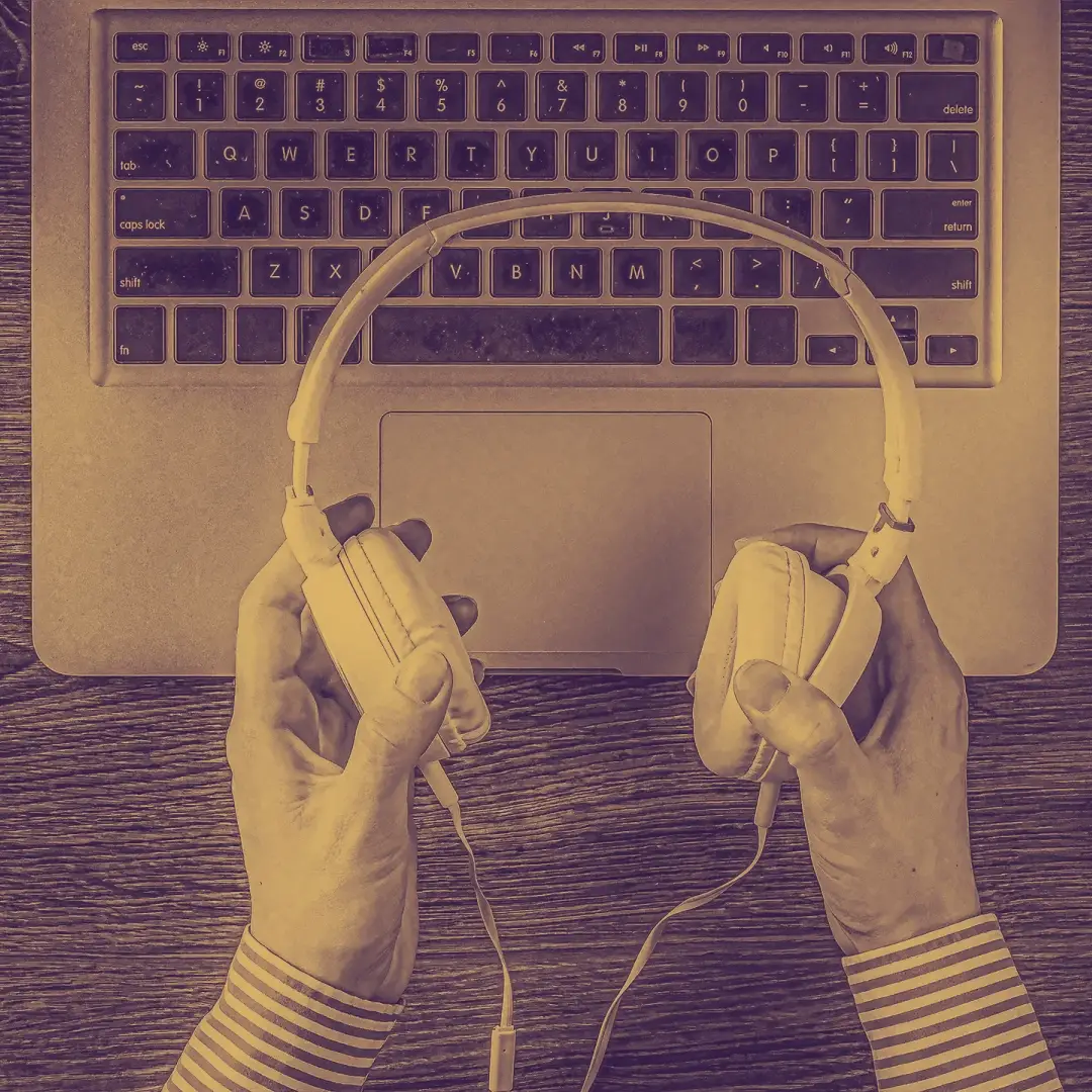 گوش دادن به موسیقی