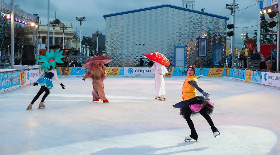 پیست‌های یخی GUM و VDNKh در روسیه