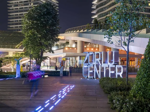 فستیوال استانبول مال و زورلو سنتر در کریسمس