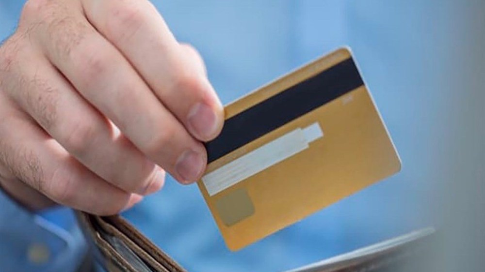Iran Introduces Debit Cards for Foreign Tourists to Boost Cashless Travel